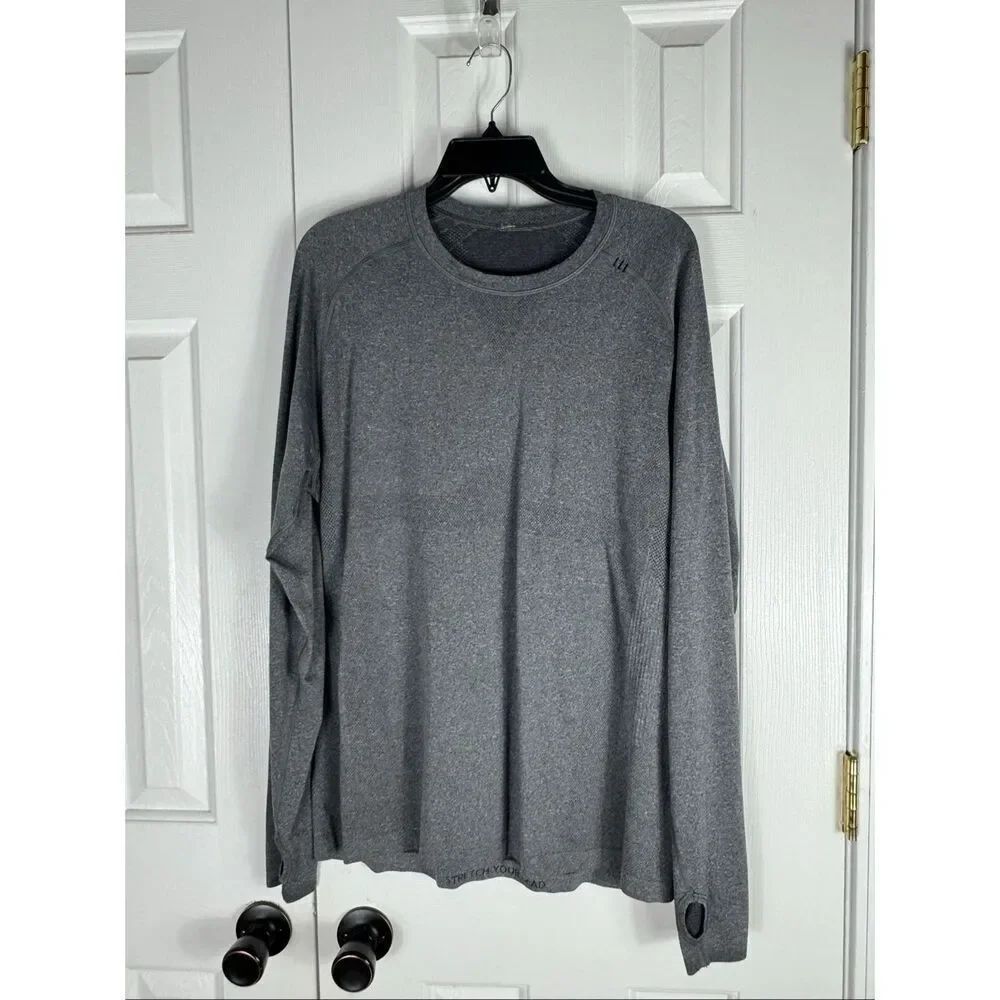 Lululemon Men’s Metal Vent Tech Long Sleeve Grey Shirt Large